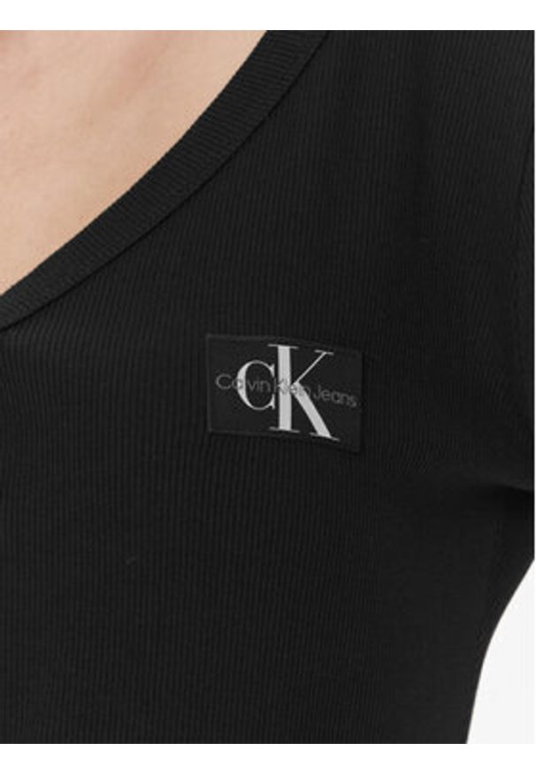 Calvin Klein Jeans Sukienka dzianinowa Label J20J222517 Czarny Slim Fit. Kolor: czarny. Materiał: bawełna