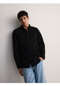 Reserved - Bawełniana koszula regular fit - czarny. Kolor: czarny. Materiał: bawełna