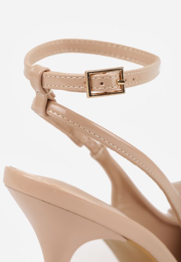 Renee - Ciemnobeżowe Sandały na Szpilce Vices z Dużą Kokardką Bez Pięty Velozia. Okazja: na studniówkę, na sylwestra, na ślub cywilny, na wesele, do pracy, na spotkanie biznesowe. Zapięcie: sprzączka. Kolor: beżowy. Obcas: na szpilce. Styl: wizytowy, biznesowy, elegancki