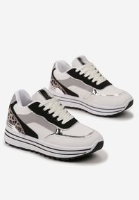 Renee - Białe Sneakersy na Wysokiej Podeszwie z Błyszczącymi Wstawkami Lovana. Kolor: biały. Obcas: na platformie #5