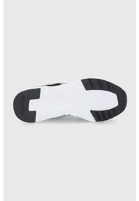 New Balance Buty CW997HTK kolor czarny na płaskiej podeszwie. Nosek buta: okrągły. Zapięcie: sznurówki. Kolor: czarny. Materiał: guma. Obcas: na płaskiej podeszwie #2