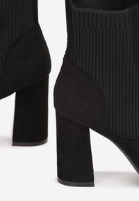 Born2be - Czarne Botki Dacoilae. Nosek buta: otwarty. Kolor: czarny. Materiał: materiał. Sezon: jesień, zima. Obcas: na obcasie. Styl: klasyczny. Wysokość obcasa: średni #2