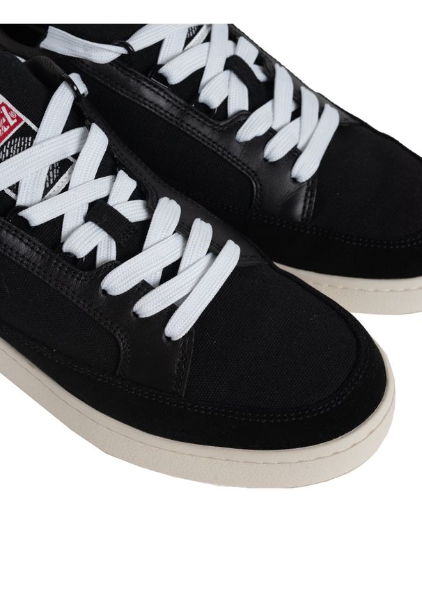 Diesel Sneakersy "S-Sinna" | Y02963PR049 | Mężczyzna | Czarny. Okazja: na co dzień. Kolor: czarny. Materiał: skóra. Wzór: aplikacja