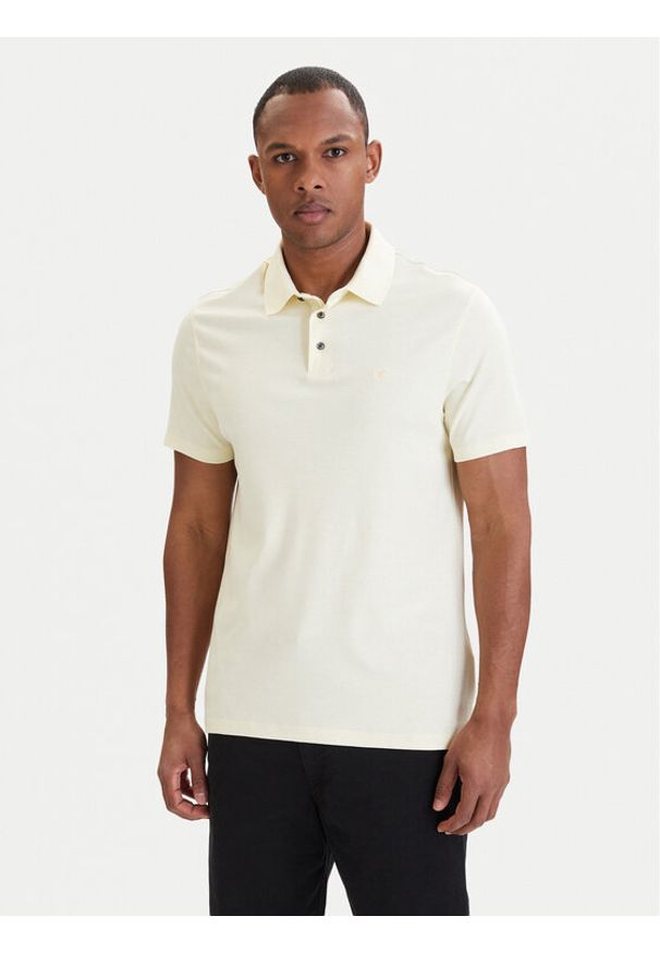 Calvin Klein Polo LV04LB276G Écru Regular Fit. Typ kołnierza: polo. Kolor: kremowy. Materiał: bawełna