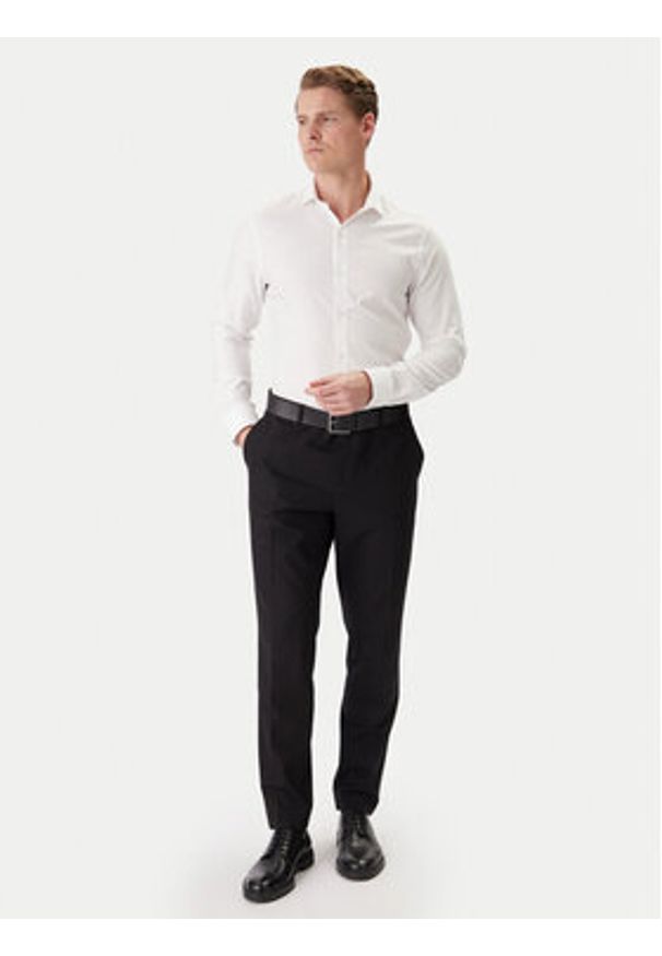 Calvin Klein Koszula LV019EU120 Biały Slim Fit. Kolor: biały. Materiał: bawełna