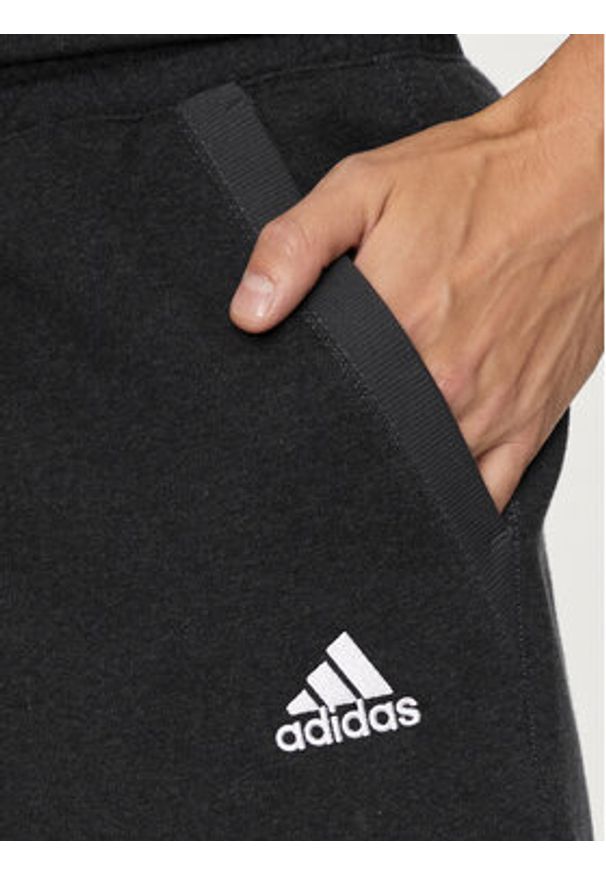 Adidas - adidas Szorty sportowe Seasonal Essentials IW6360 Czarny Regular Fit. Kolor: czarny. Materiał: bawełna. Styl: sportowy