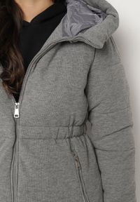Born2be - Szara Kurtka Pikowana z Kapturem ze Ściągaczami Torita. Typ kołnierza: kaptur. Kolor: szary. Materiał: tkanina, jeans. Styl: elegancki, klasyczny #6