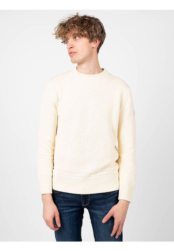 Pepe Jeans Sweter "Memphis" | PM702267 | Memphis | Mężczyzna | Kremowy. Okazja: na co dzień. Kolor: kremowy. Materiał: bawełna, len. Wzór: aplikacja, ze splotem. Styl: casual