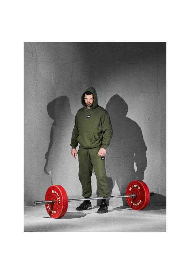 MANTO spodnie dresowe LABEL 25 khaki. Kolor: zielony. Materiał: dresówka. Długość: długie