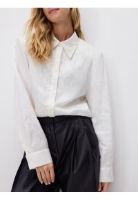 Reserved - Koszula z połyskującej tkaniny - złamana biel. Materiał: tkanina #1