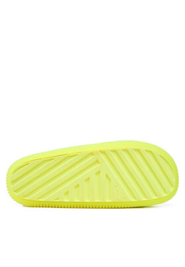 Nike Klapki Calm Slide FD4116 700 Zielony. Kolor: zielony