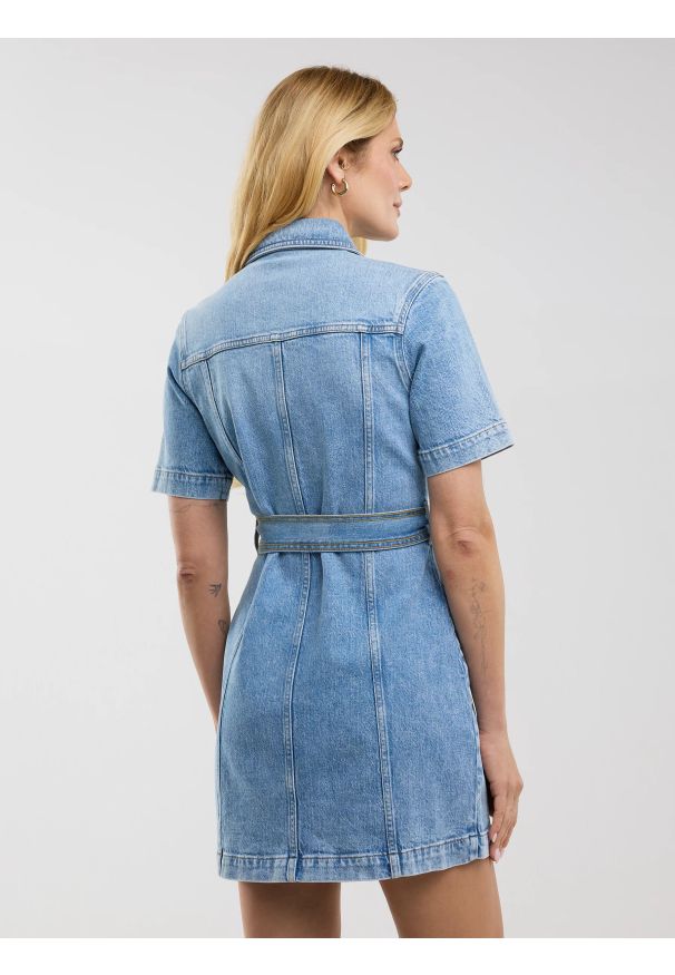 Big-Star - Sukienka damska mini jeansowa z krótkim rękawem niebieska Josie 304. Okazja: na co dzień. Kolor: niebieski. Materiał: jeans. Długość rękawa: krótki rękaw. Sezon: lato. Styl: klasyczny, casual. Długość: mini