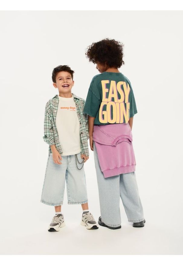 Reserved - Jeansowe szorty - niebieski. Kolor: niebieski. Materiał: jeans