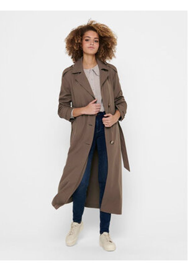 only - ONLY Trencz 15217799 Brązowy Relaxed Fit. Kolor: brązowy. Materiał: syntetyk
