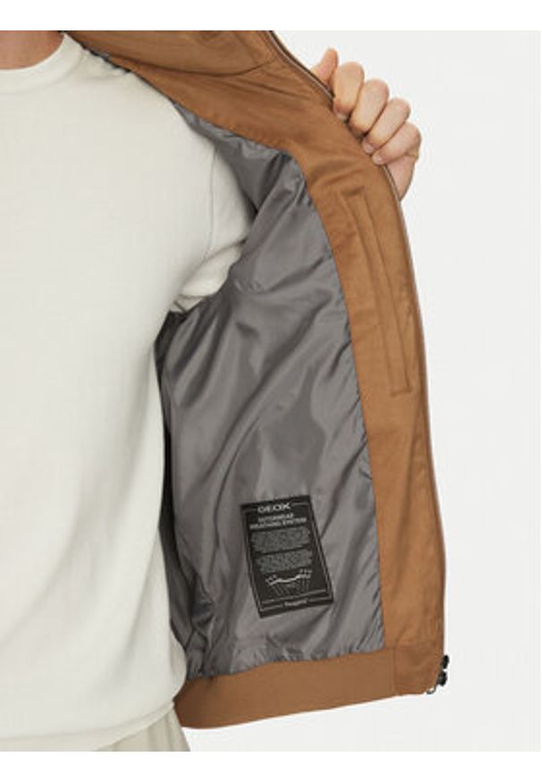 Geox Kurtka z imitacji skóry Blainey M5520P T3196 F5265 Beżowy Regular Fit. Kolor: beżowy. Materiał: skóra