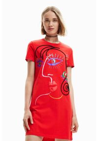 Desigual sukienka bawełniana kolor czerwony mini prosta. Okazja: na co dzień. Kolor: czerwony. Materiał: bawełna. Długość rękawa: krótki rękaw. Typ sukienki: proste. Styl: casual. Długość: mini #1