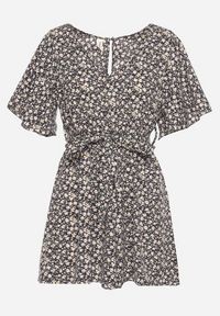 Born2be - Czarno-Beżowy Kombinezon z Gumką w Pasie Zapinany przy Karku na Guzik z Dodatkowym Materiałowym Paskiem Odilla. Okazja: do pracy, na spotkanie biznesowe. Kolor: czarny. Materiał: materiał. Długość rękawa: krótki rękaw. Długość: długie. Styl: elegancki, biznesowy #7