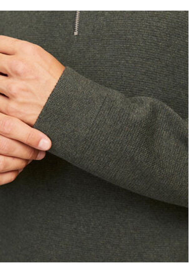 Jack & Jones Sweter Milano 12259664 Szary Relaxed Fit. Kolor: szary. Materiał: bawełna