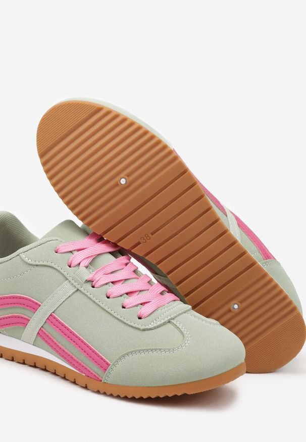 Born2be - Jasnozielone Sneakersy z Przeszyciami i Ozdobnymi Paskami na Boku Beniffa. Okazja: na co dzień. Zapięcie: pasek. Kolor: zielony. Wzór: paski. Obcas: na obcasie. Wysokość obcasa: niski