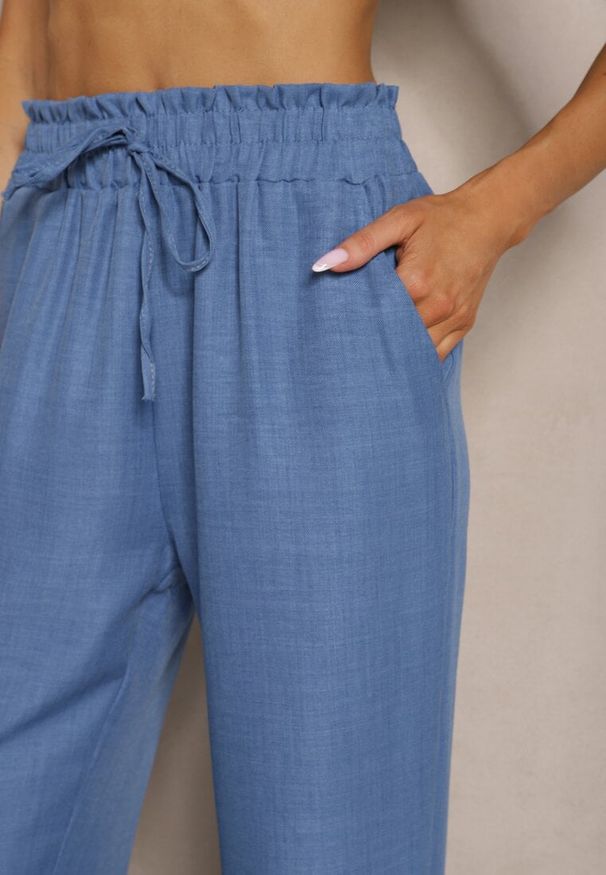Renee - Niebieskie Spodnie High Waist ze Ściągaczem w Talii i Prostą Nogawką Savonne. Okazja: na co dzień. Stan: podwyższony. Kolor: niebieski. Styl: elegancki, casual
