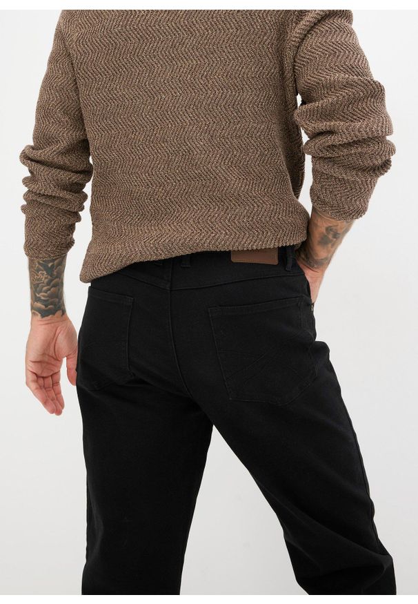 bonprix - Dżinsy ze stretchem classic fit, straight. Stan: podwyższony. Kolor: czarny. Styl: klasyczny