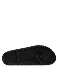 Armani Exchange Klapki XDP043 XV821 00002 Czarny. Kolor: czarny. Materiał: skóra