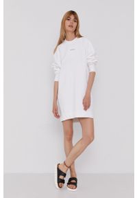 Calvin Klein Jeans Sukienka kolor biały mini prosta. Okazja: na co dzień. Kolor: biały. Materiał: bawełna, dzianina. Długość rękawa: długi rękaw. Wzór: gładki. Typ sukienki: proste. Styl: casual. Długość: mini #5