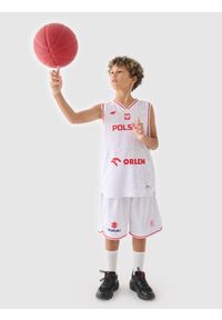 4f - 4F Koszulka reprezentacyjna dziecięca 4F x PZKOSZ 2024 - biała 158/164 (12-14 lat). Kolor: wielokolorowy. Materiał: dzianina, włókno, materiał, syntetyk. Długość rękawa: na ramiączkach. Wzór: gładki, nadruk, ze splotem. Sezon: lato. Sport: koszykówka, fitness