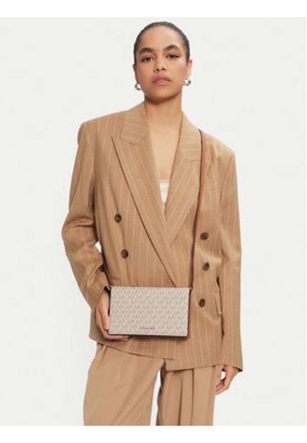 MICHAEL Michael Kors Torebka Jet Set 32T4GJ6C6B Beżowy. Kolor: beżowy. Materiał: skórzane