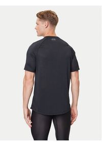 Under Armour T-Shirt 1326413 Czarny Regular Fit. Kolor: czarny. Materiał: syntetyk