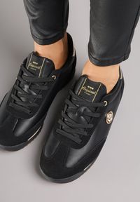 Born2be - Czarne Sneakersy z Metaliczną Aplikacją Nurrive. Okazja: na co dzień. Kolor: czarny. Materiał: jeans. Wzór: aplikacja #6