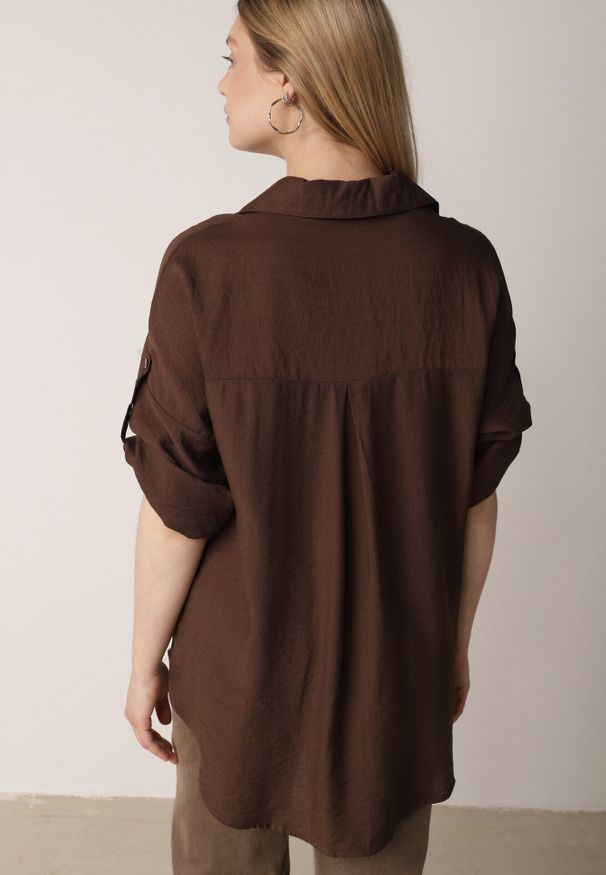 Born2be - Brązowa Nietoperzowa Koszula z Wiskozy z Haftem i Podpinanymi Rękawami Jilyla. Okazja: do pracy, na co dzień. Kolor: brązowy. Materiał: wiskoza. Długość: długie. Wzór: haft. Styl: elegancki, casual