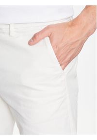 Lindbergh Szorty materiałowe 30-505044 Biały Slim Fit. Kolor: biały. Materiał: bawełna #5