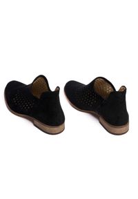 Inna - Półbuty ażurowe zamszowe czarne Optimo-41. Okazja: do pracy. Kolor: czarny. Materiał: zamsz. Wzór: ażurowy. Obcas: na obcasie. Styl: elegancki, klasyczny. Wysokość obcasa: średni #7
