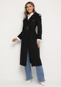 Born2be - Czarny Płaszcz Trencz z Eleganckim Paskiem Mavinellea. Okazja: na co dzień. Kolor: czarny. Materiał: jeans. Długość rękawa: długi rękaw. Długość: długie. Styl: elegancki #7