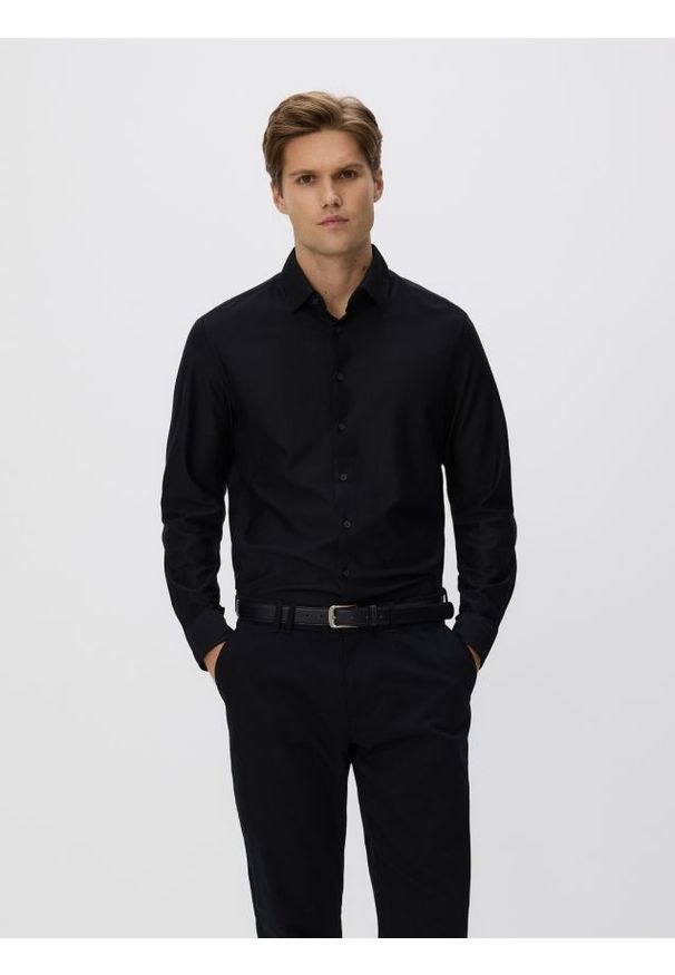 Reserved - Koszula slim fit z bawełną - czarny. Kolor: czarny. Materiał: bawełna