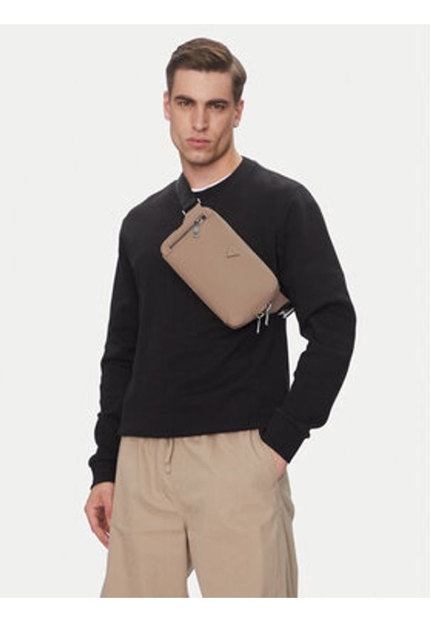 Guess Saszetka nerka 172013 Beżowy. Kolor: beżowy. Materiał: skóra