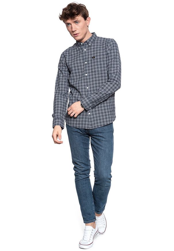Lee - KOSZULA LEE REFINED BUTTON DOWN MIDNIGHT NAVY L882OQMA 112123594. Typ kołnierza: button down. Materiał: bawełna