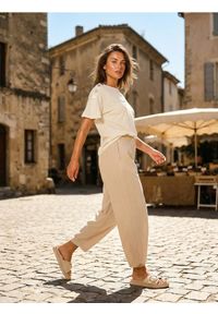 Sinsay - Bluzka z ozdobnymi guzikami, z domieszką wiskozy - kremowy. Kolor: kremowy. Materiał: wiskoza #1