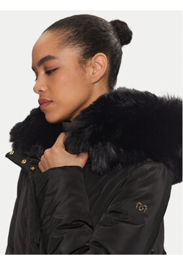 Rinascimento Kurtka zimowa CFC0118607003 Czarny Regular Fit. Kolor: czarny. Materiał: syntetyk. Sezon: zima