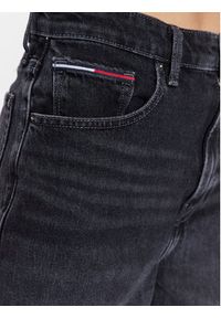 Tommy Jeans Szorty jeansowe DW0DW15599 Czarny Mom Fit. Kolor: czarny. Materiał: bawełna, jeans