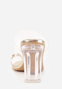 Born2be - Złote Klapki na Słupku z Transparentnym Paskiem i Obcasem Ryrnell. Okazja: na co dzień. Kolor: złoty. Materiał: jeans, materiał. Obcas: na obcasie. Styl: casual, elegancki, klasyczny. Wysokość obcasa: średni #7