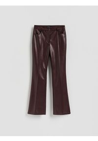Reserved - Spodnie z imitacji skóry - bordowy. Kolor: czerwony. Materiał: skóra #1