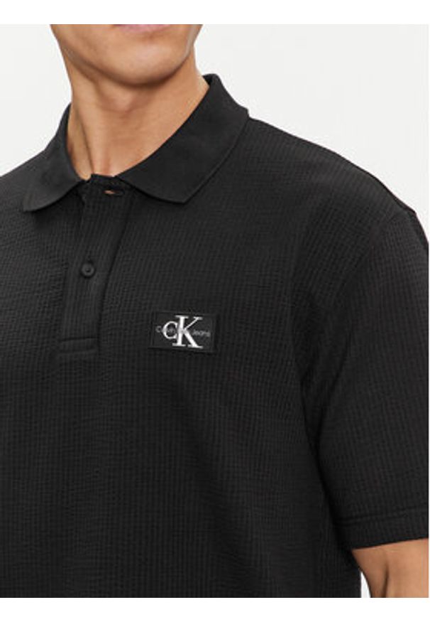 Calvin Klein Jeans Polo J30J325433 Czarny Regular Fit. Typ kołnierza: polo. Kolor: czarny. Materiał: bawełna
