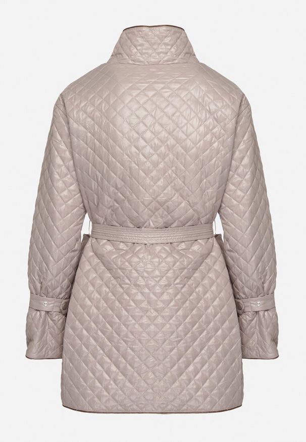 Born2be - Beżowa Pikowana Kurtka z Materiałowym Paskiem i Rozszerzanymi Rękawami Zerilaine. Okazja: na co dzień. Kolor: beżowy. Materiał: materiał. Styl: elegancki, casual