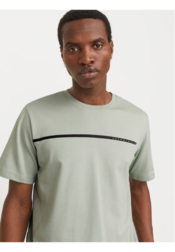 Jack & Jones T-Shirt Fusion 12273120 Zielony Regular Fit. Kolor: zielony. Materiał: syntetyk