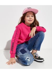 DSQUARED2 KIDS - Różowa bluza z logo 4-14 lat. Kolor: wielokolorowy, fioletowy, różowy. Materiał: bawełna. Długość rękawa: długi rękaw. Długość: długie. Wzór: aplikacja. Sezon: lato