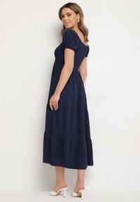 Born2be - Granatowa Rozkloszowana Sukienka z Dekoltem Typu Hiszpanka z Marszczeniem Lumorice. Okazja: na co dzień. Typ kołnierza: dekolt hiszpanka. Kolor: niebieski. Styl: casual, elegancki #2