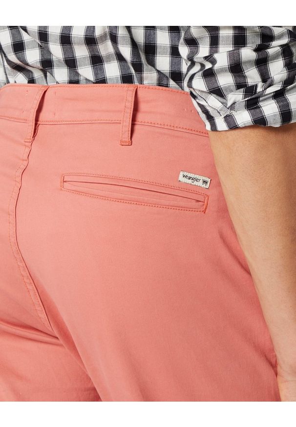 Wrangler - SPODNIE MĘSKIE WRANGLER CHINO CORAL W16LWAR03 112127328