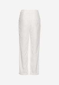 Born2be - Białe Spodnie o Klasycznym Fasonie z Podwiniętymi Nogawkami z Ukrytym Suwakiem Wilelma. Kolor: biały. Sezon: wiosna. Styl: klasyczny #3